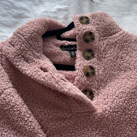 Pink fuzzy sweatshirt size small - Picture 2 of 3